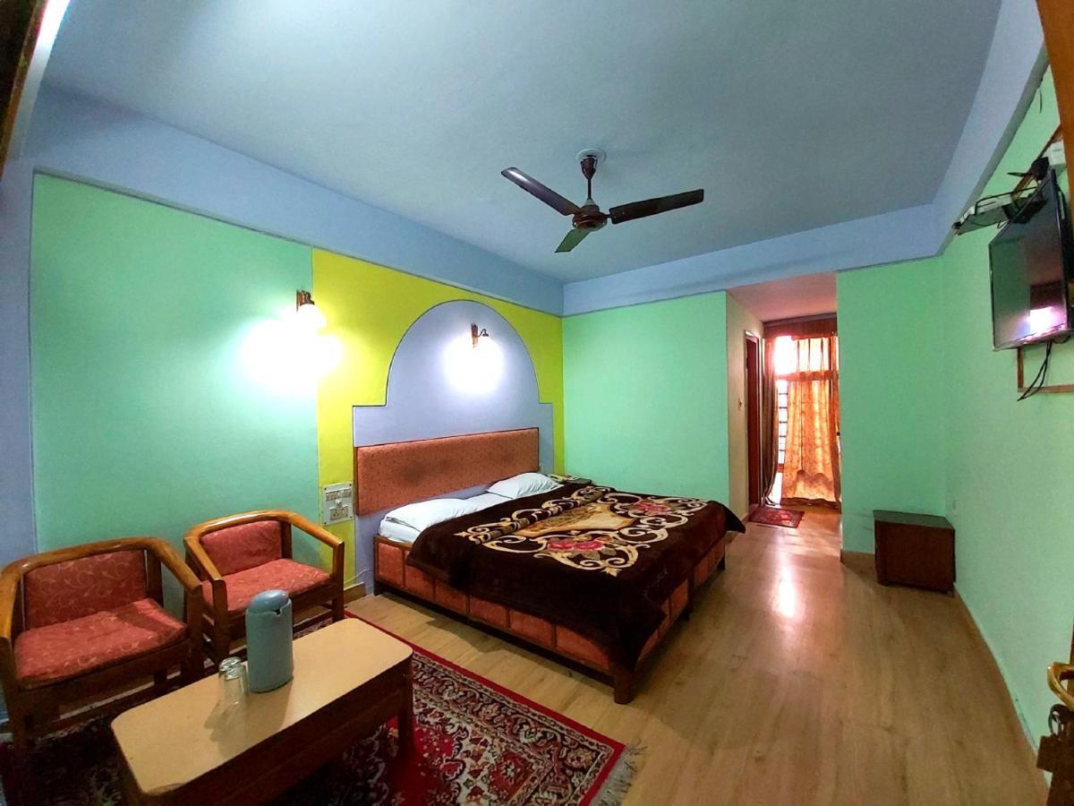 Hotel Radhe Continental Nainital Exterior photo